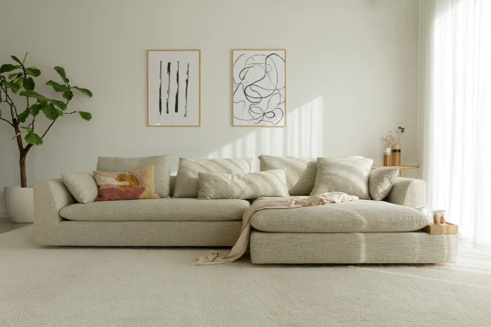 Crèmekleurige SITS Milou hoekzetel in een licht interieur